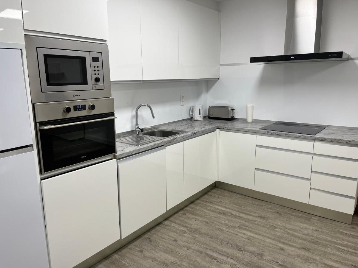 Apartamento En La Playa. Free Parking. Free Wifi L' Escala Eksteriør billede