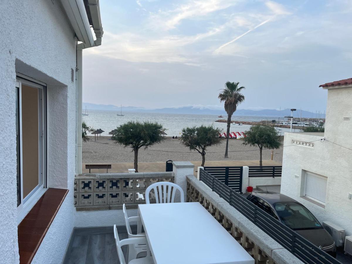 Apartamento En La Playa. Free Parking. Free Wifi L' Escala Eksteriør billede